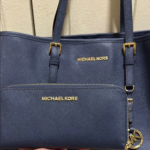 Michael Kors 🤍 NWOT 3FER- Navy Blue Tote Bag and Wallet Set with Dust bag - Picture 12 of 12